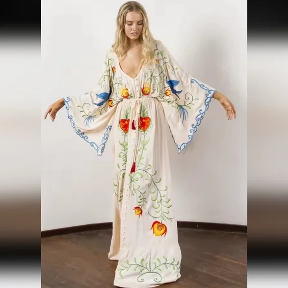 Beige and Red V-Neck Maxi Sundress with Bishop Sleeves - Picture 8 of 15